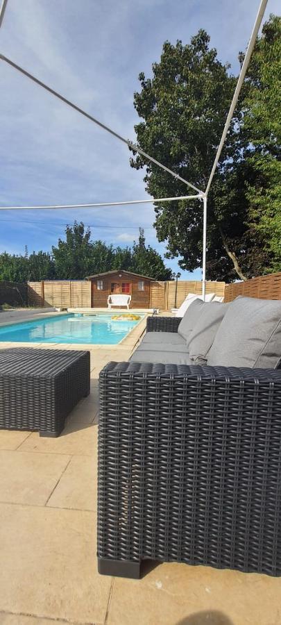 Studio Meuble Avec Piscine Partagee La Ferte-Gaucher Экстерьер фото