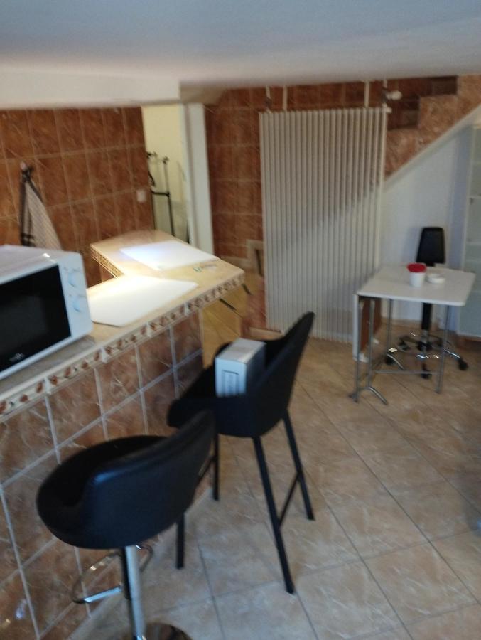 Studio Meuble Avec Piscine Partagee La Ferte-Gaucher Экстерьер фото